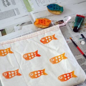 Girls craft night ideas to use potato to create your own stamps and decorate custom tote bags 