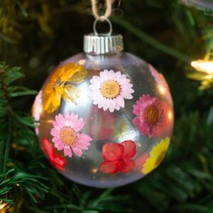 diy girls night craft pressed flower ornaments