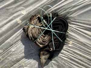 bleach dye with natural elements - artsy drawings crafts for adults